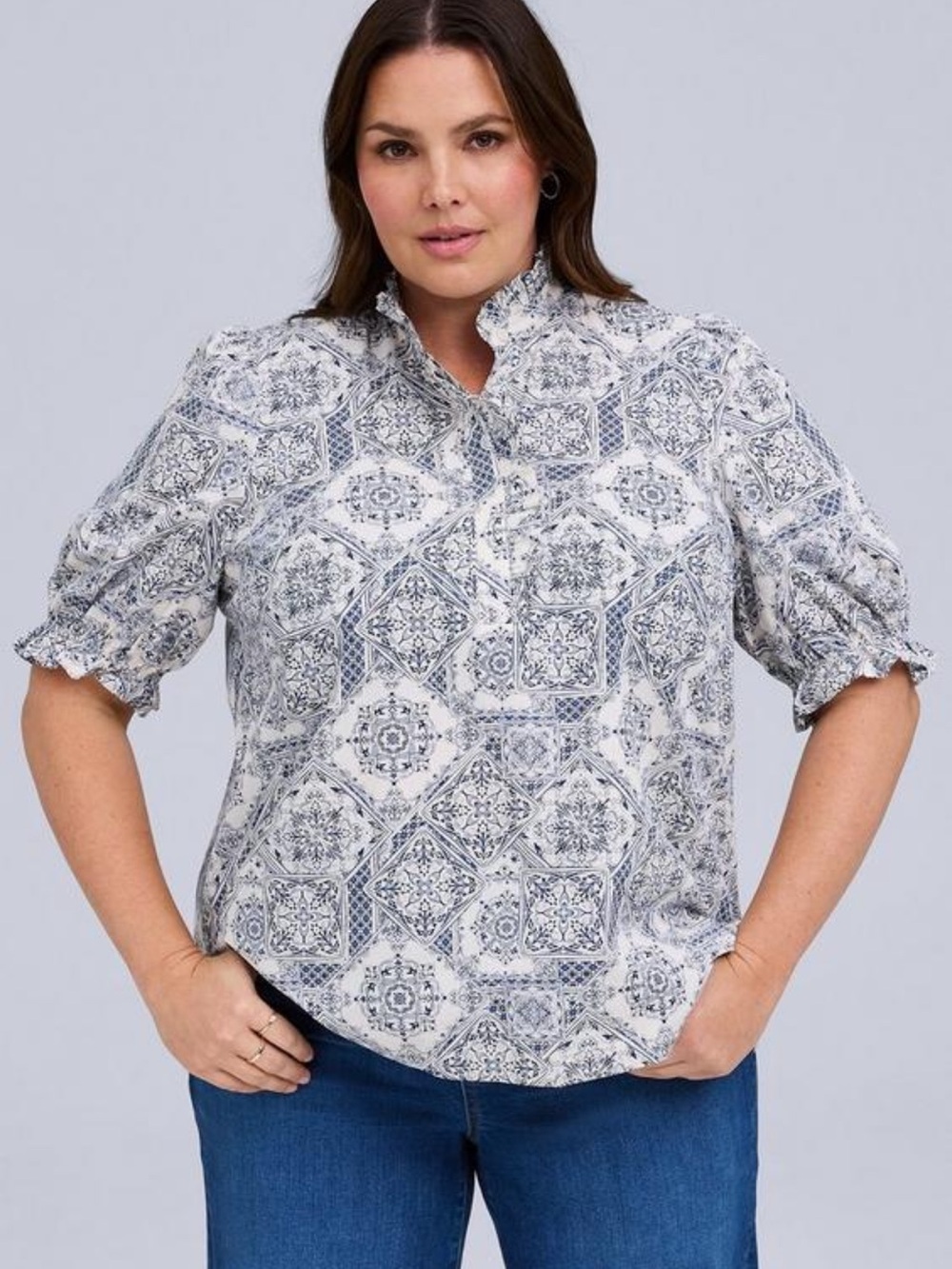 NWT Torrid Belle Isle Size 00- Printed Ruffle-Neck Puff Sleeve Top
